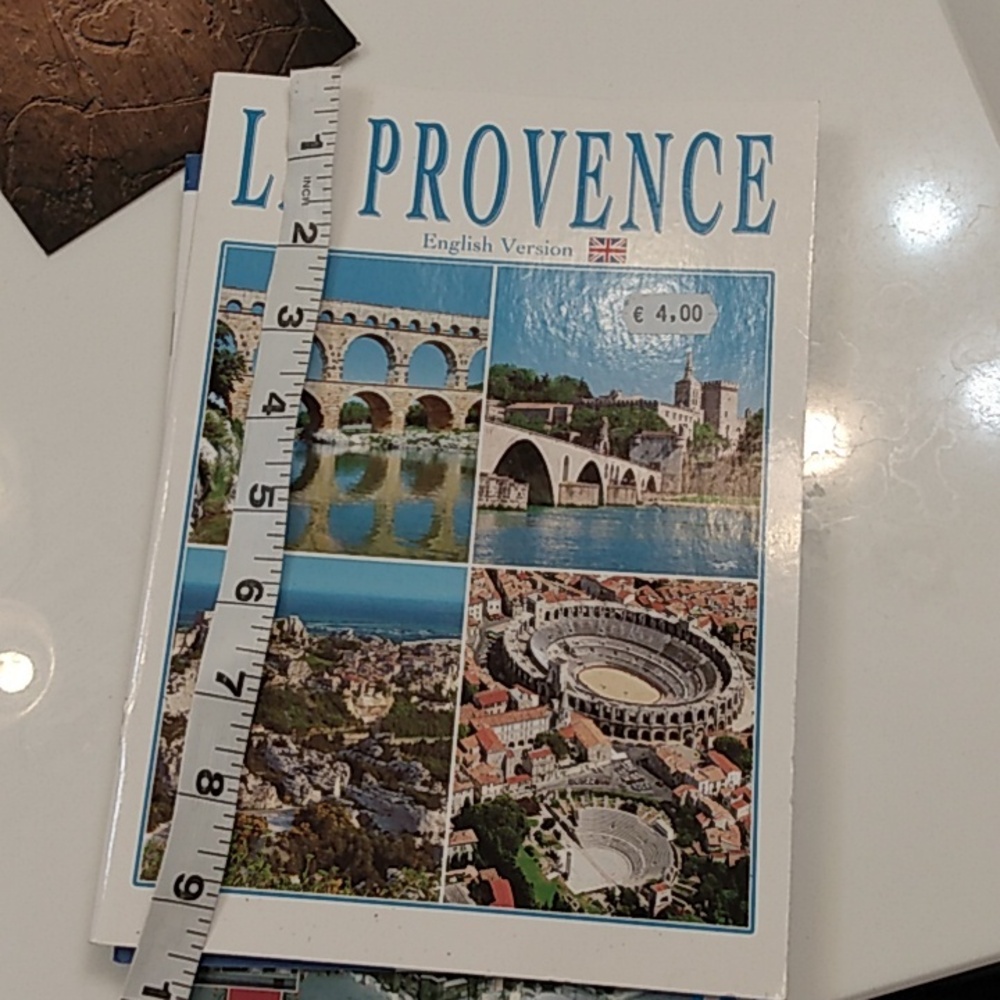 4 European Guide Books - Picture 6 of 11